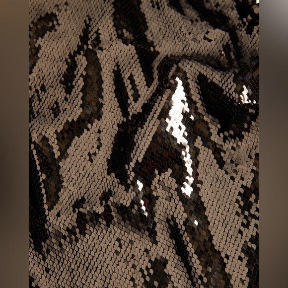 Ted Baker ~ Lovato Sequins Top - Picture 5 of 12